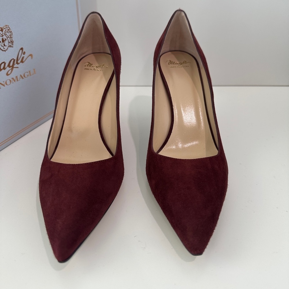 Bruno Magli Allegra 85 Pumps Size 39 Pointy Toe Suede Stiletto Classic NEW - Picture 8 of 12